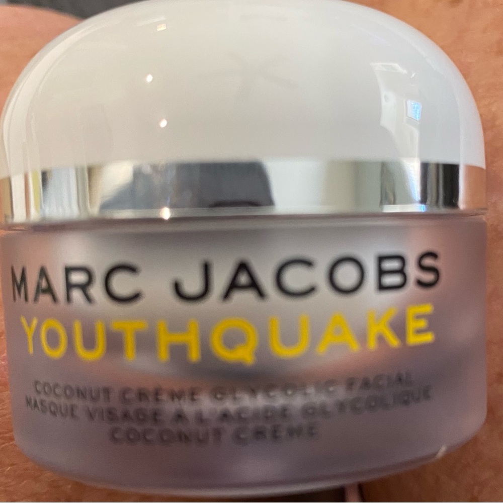 Marc Jacobs Youthquake Coconut Creme